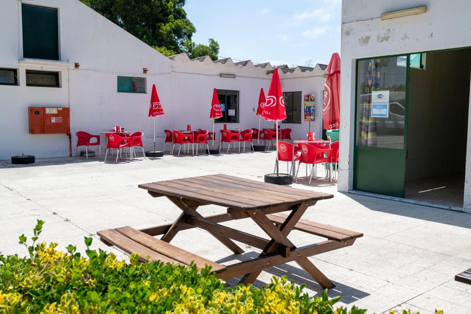 ホテル Parque De Campismo Orbitur São Jacinto エクステリア 写真